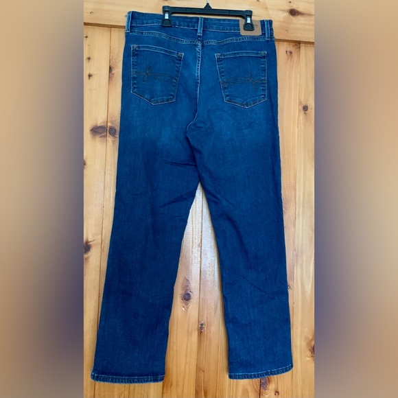 NWOT Denizen from Levis High Rise Ankle Straight Leg Jeans Size 8 - Picture 2 of 9